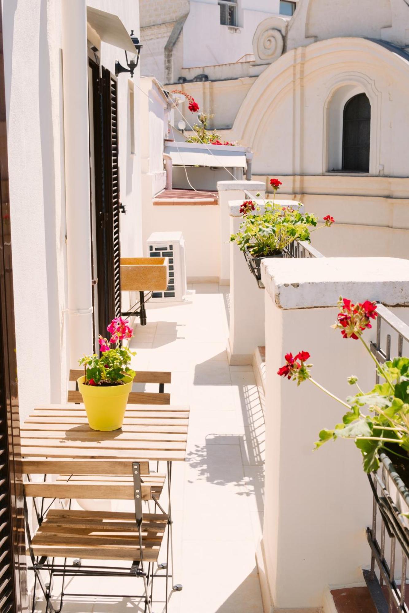 Casa Antonia - Terrace & Suites Бари Екстериор снимка